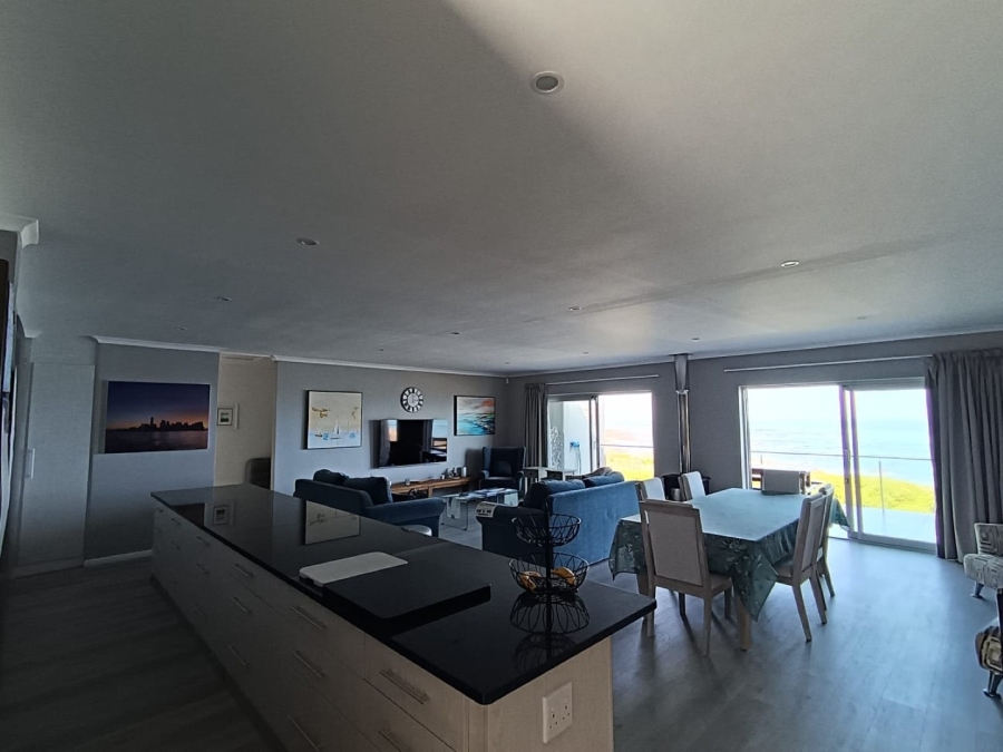 5 Bedroom Property for Sale in Kleinbaai Western Cape
